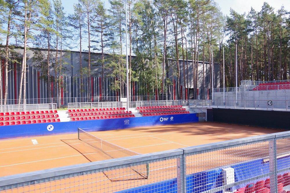 Tennis indoor centre